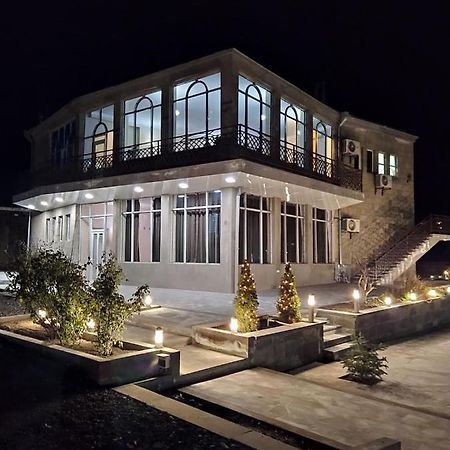 Yolyans Hotel Goris Bagian luar foto
