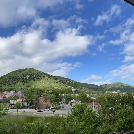 Yolyans Hotel Goris Bagian luar foto