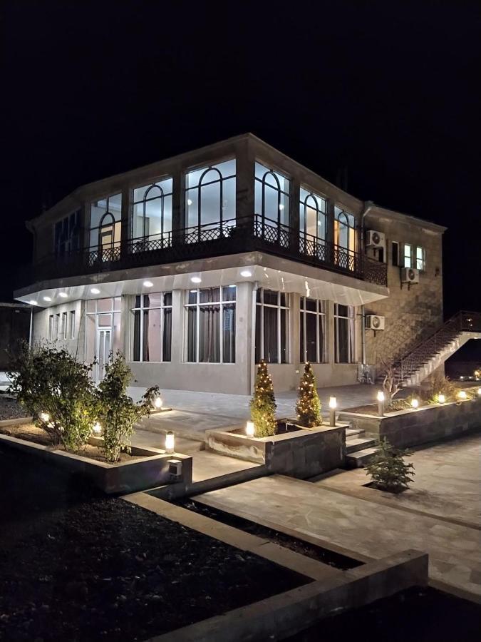 Yolyans Hotel Goris Bagian luar foto